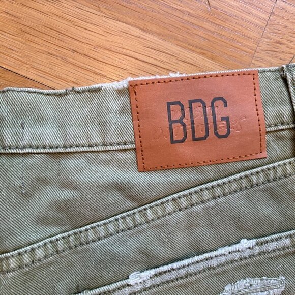 NWT Urban Outfitters | BDG Dropped Waist Distressed Destroy Denim Short - Picture 7 of 13